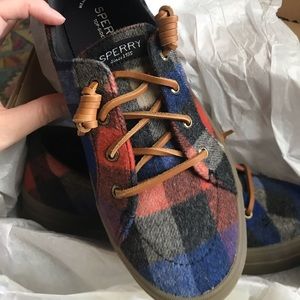 Sperry Top-sider plaid sneaker, NWT